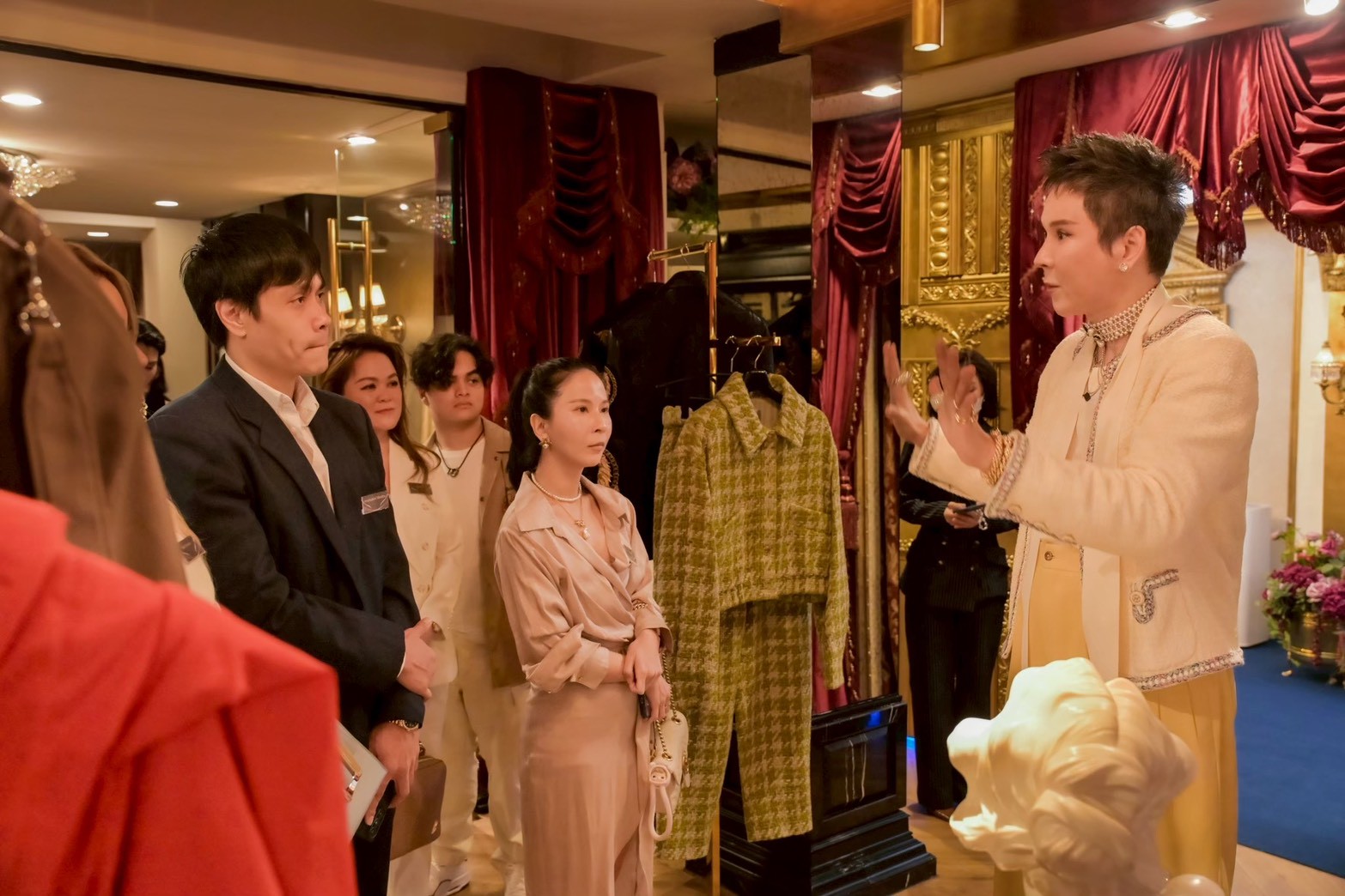 Mark Thawin Teaching